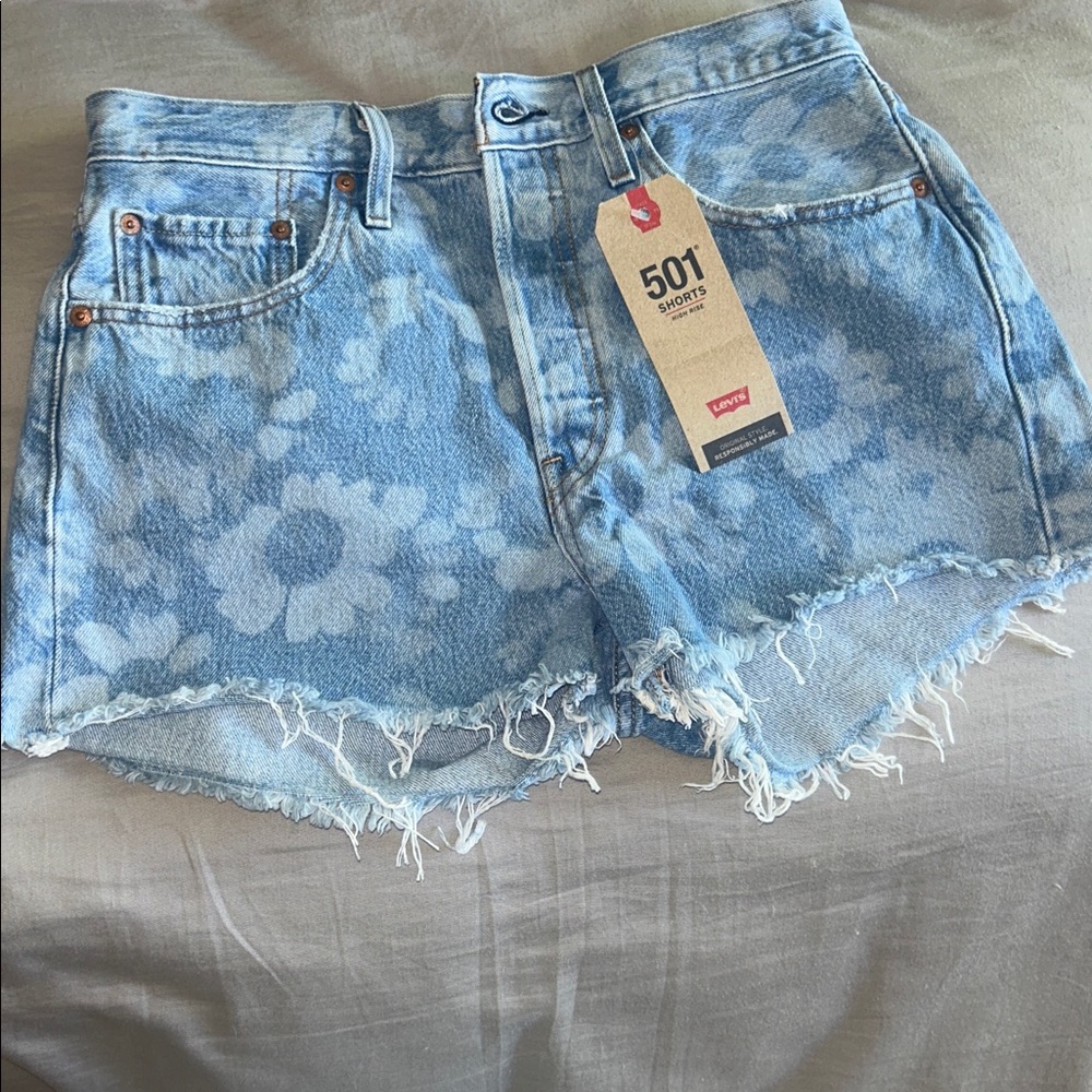 Levi’s 501 Jean Shorts in Athens Blossom Floral